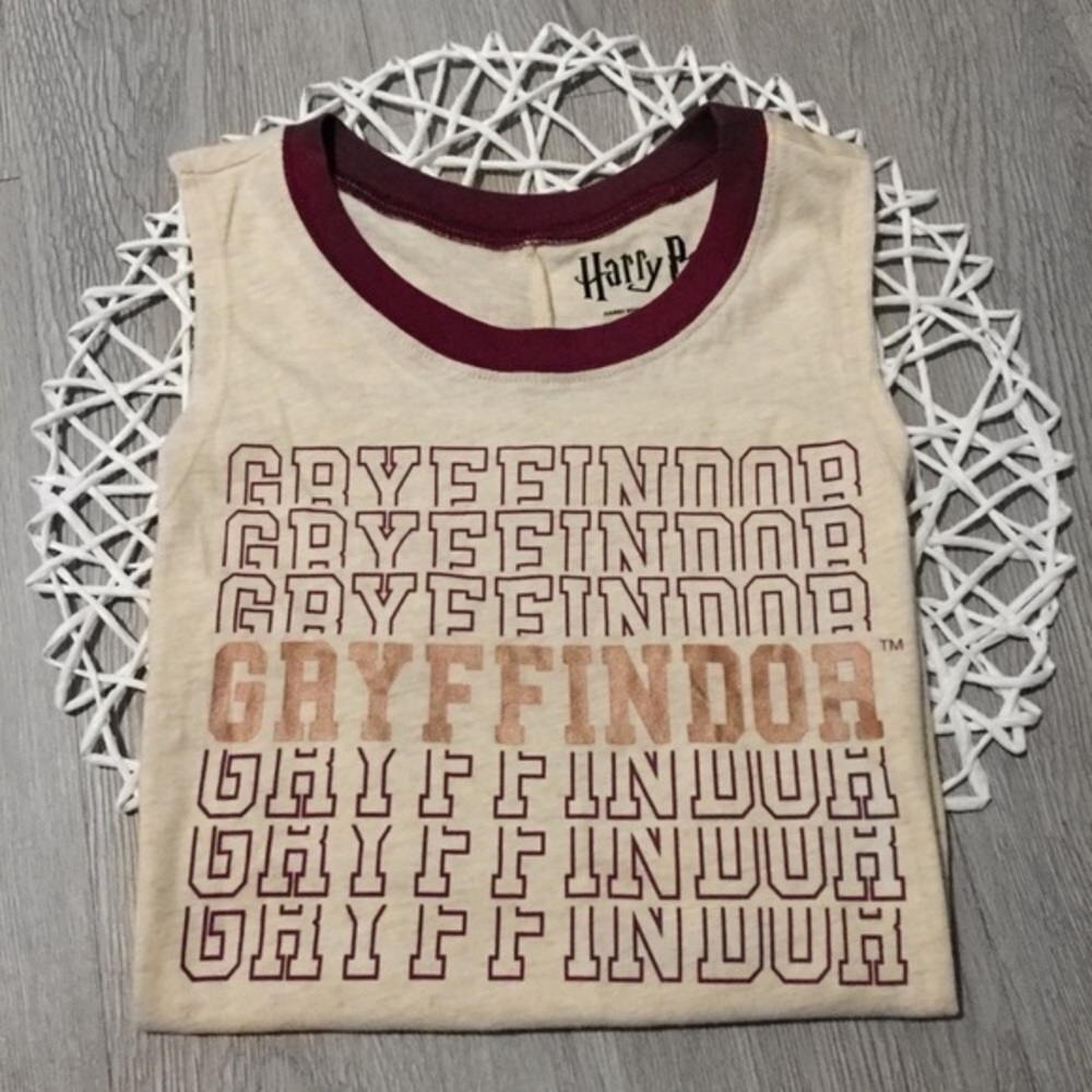 NWOT Gryffindor Beige Burgundy Sleeveless Muscle Tee Tank Top Harry Potter New